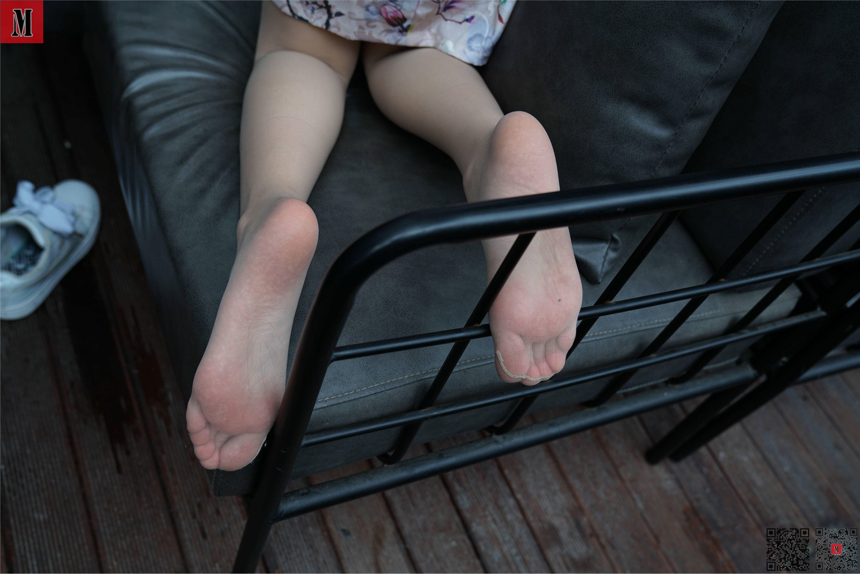 MussGirl慕丝女郎  NO.224 户外碎花旗袍肉丝